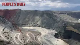 The Anjihai Grand Canyon in the Tianshan Mountains, China, offers a stunning scenery!