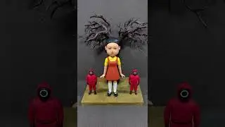 Nerve-Wracking Game of 123 Wooden Man: Clay Bobbleheads vs Squid Game Doll