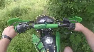 Денис тестит мотоцикл. Впервые на эндуро.