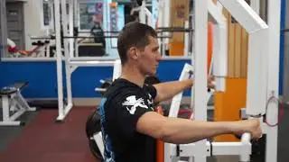 Разведения в стороны в тренажере  техника  Тренер Х ПРАЙДа Иван  222 40 77