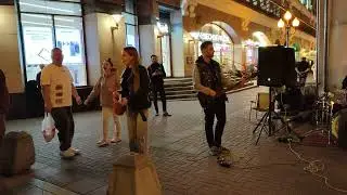 Мечта сбывается - Юрий Антонов - Не забывай - песню исполнил на Арбате коллектив музыкантов 