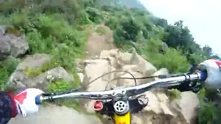 Ну очень экстремальный спуск с горы! (extreme downhill)