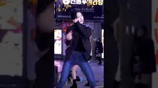 Seoyoung SeoYoung Clock'Siren Siren' 4K 60P fancam @Shinchon Busking