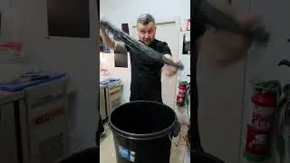 Lifehack with garbage bags 🗑️🗑️🗑️