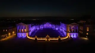 Le château de Versailles illuminé en violet // The Palace of Versailles illuminated in purple