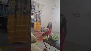 Aku lagi bermain rumah dari puzzle dilempar bantal sama papa