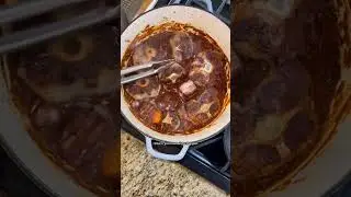 How to make Oxtail Chili 🌶 seasoning + get the recipe at uncledibbz.com 