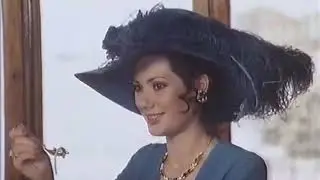 Edwige Fenech discovers bucatini—“Grazie... nonna/Lover Boy” (1975), 720p