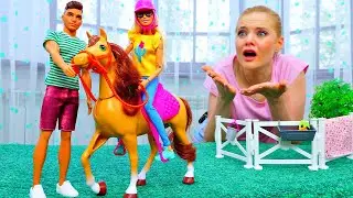 Мы же подруги! Барби свалилась с лошади! Видео для девочек про Куклы Барби и Кен