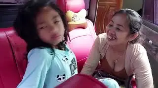 Tasya tidur dimobil nyenyak banget selama perjalanan tidak tahu kalau udah sampai rumah