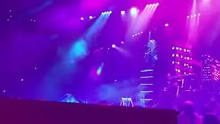 Chainsmokers - Paris (shitty filming because the security guard wanted me to film it on his phone)