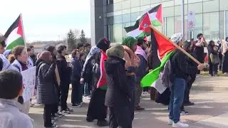 Hamilton high school students protest censorship when discussing Gaza