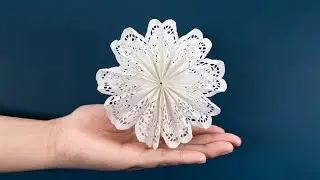 3D Snowflake from Doily - Christmas Crafts - Paper Snowflakes Decorations