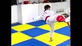 Мой внук на тренировке тхэквондо в Гуанчжоу