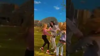 С подружками🥺