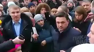 ДЕВОЧКА В РОЗОВОМ VS ГУБЕРНАТОР!