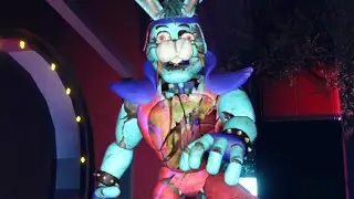 GLAMROCK BONNIE IS ALIVE AND HUNTING ME DOWN.. - FNAF Pizza Party 2(Roblox)