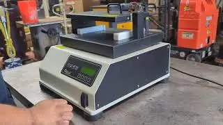 Glas-Col 099A DPM12001 Lab Shaker Multi Pulse Digital Vortexer 120V Glascol