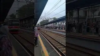 Kereta Api Kommuter Line saat Ramadhan, Padat Merayap