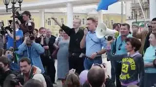 Навальный и Гудков обещают не бросать Астрахань