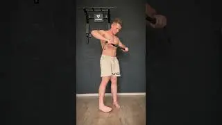Expander twister: an exercise for the muscles of the chest