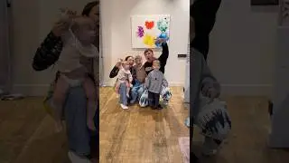 Картина написанная попами, это кажется очень милым 😅