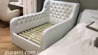 Детская кровать с бортиками