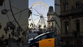 Новое колесо обозрения на набережной Барселоны.
