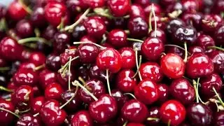 LIFEHACK.How to remove stones from the cherries