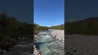 Такая чистая вода, что хоть по бутылкам разливай и пей. 👍👍👍 #дмитрийящук #вода #горы #испания