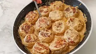 The most delicious meatballs in sauce. They are easy to prepare!
