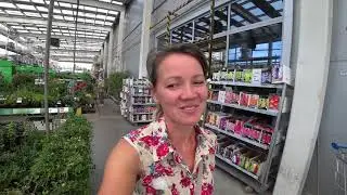 Купили косу, косим. Перекрашиваем перила. Уборка участка.