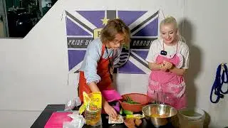 BULE BARBIE JERMAN MASAK MAKANAN SUNDA! Hancur 