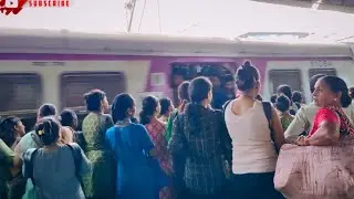 Mumbai local train crowd me door par latak gayi || Local Train Ka Safar: Behtareen Crowd Experience