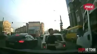 Драки водителей на дороге  Такое только в России  май 2013