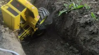 кировец и газ 66 брали крутую горку по бездорожью кировец К700А перевернулся