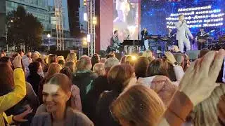 Разговор со счастьем - Иван Васильевич меняет профессию - песню исполнил Евгений Белояр 