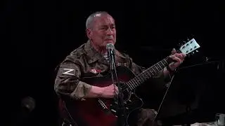 Юрий Кирсанов - Над горами цепляя вершины кружат вертолеты.