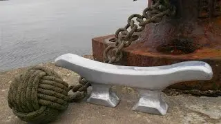 Aluminum casting of a boat cleat