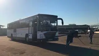 Спортсмен из Люберец сдвигает с места автобус весом 14 тонн