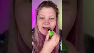 Помада меняет цвет 😍