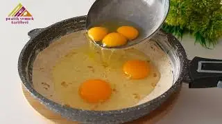 I grab an egg and a tortilla! Quick breakfast in 5 minutes! So simple and delicious!
