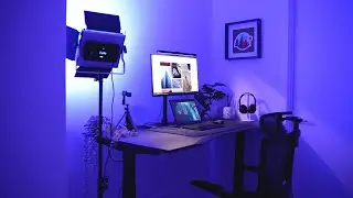 Small Minimal Desk Setup Workspace 2023