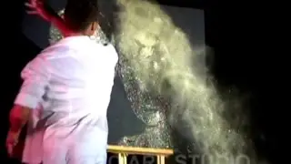 Speed and glitter painting.Artist Alena Kolomiytceva.Shaw gold dust to the wedding