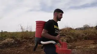 A Maior do mercado - Adubadeira e Semeadeira com Manopla 30 litros Elétrica Brutal