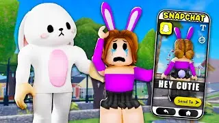 I Was STALKED by The EASTER BUNNY in ROBLOX SNAPCHAT.. (Brookhaven RP 🏡)