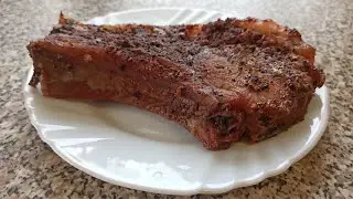 Мясо томлёное в духовке с соусом из черной смородины