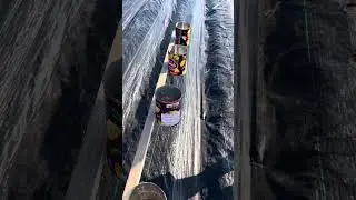 Лунки подручным способом на агроткани.