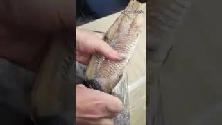 Быстрый трюк😱Разделка селёдки за минуту 