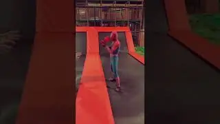 Spider-Man & SpiderGwen Vs. Deadpool Voodoo 